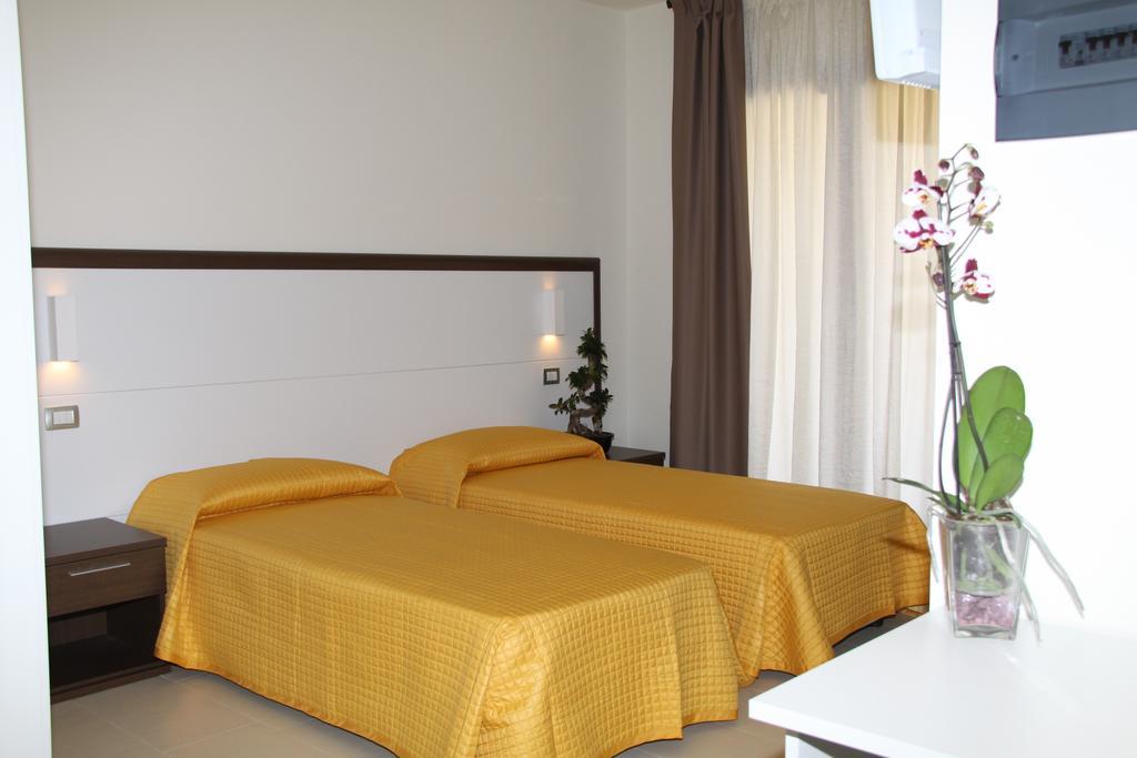 Xenia Hotel 빌라시미우스 외부 사진